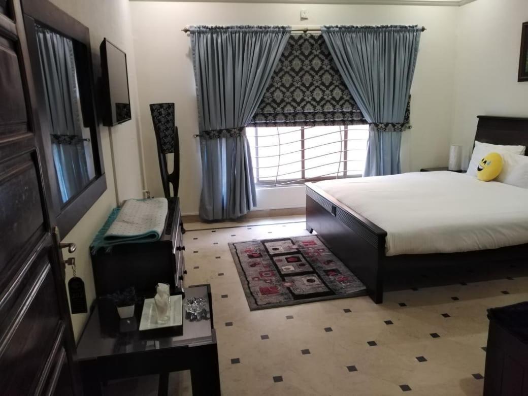 Mulberry Residence Luxury Rooms 伊斯兰堡 外观 照片