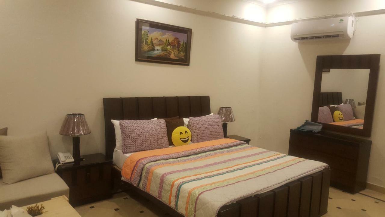 Mulberry Residence Luxury Rooms 伊斯兰堡 外观 照片