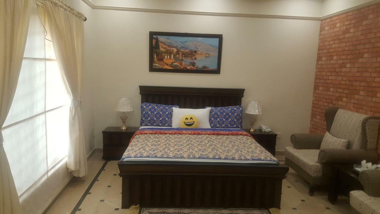 Mulberry Residence Luxury Rooms 伊斯兰堡 外观 照片