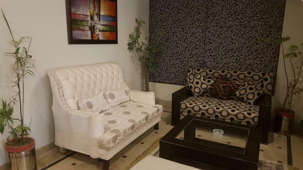 Mulberry Residence Luxury Rooms 伊斯兰堡 外观 照片