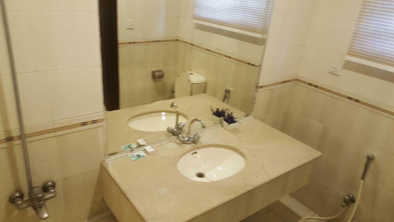 Mulberry Residence Luxury Rooms 伊斯兰堡 外观 照片