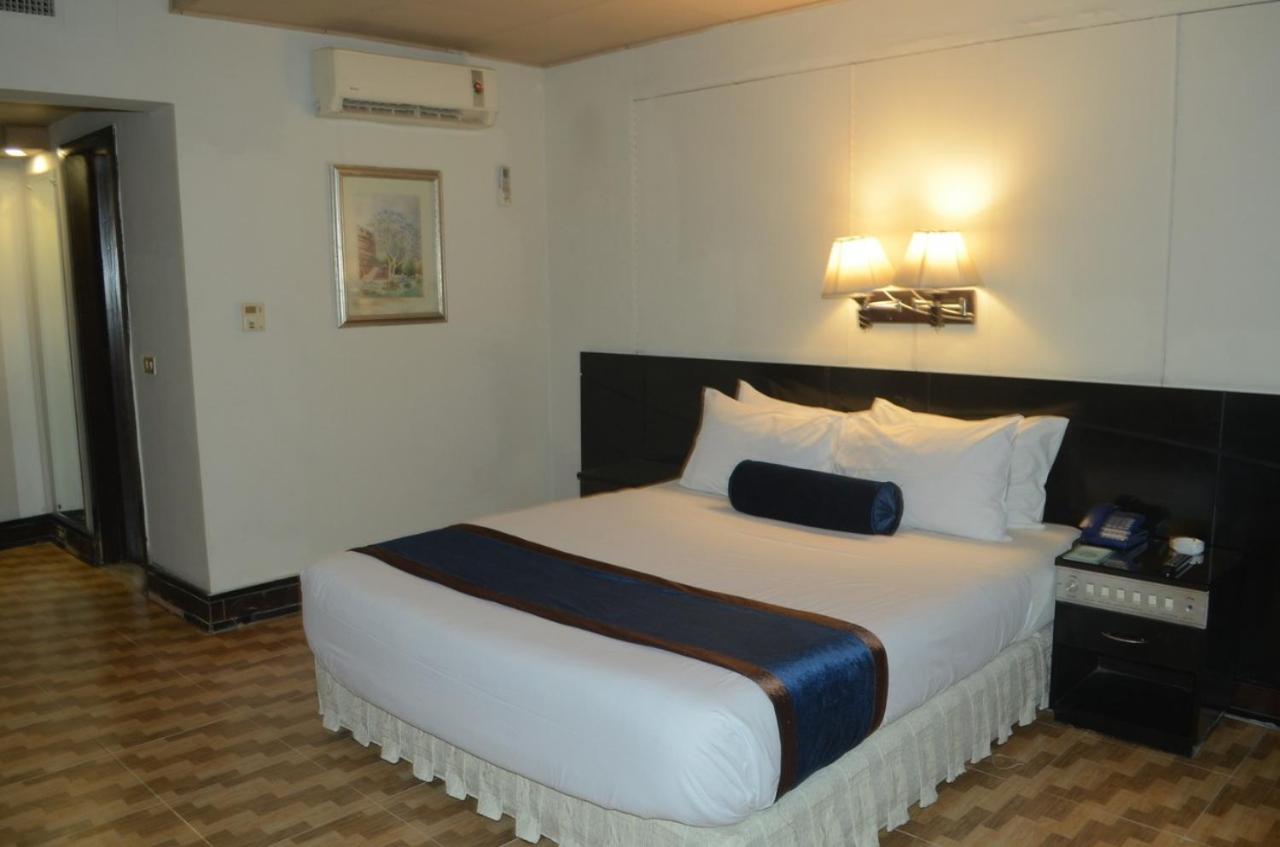 Mulberry Residence Luxury Rooms 伊斯兰堡 外观 照片